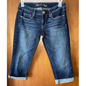 American Eagle Low-Rise Capris